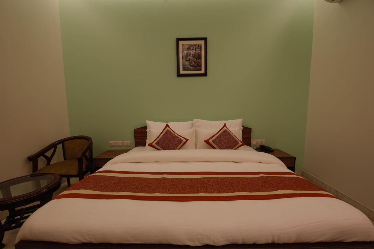 Peepal Tree Residency Bed and Breakfast Nueva Delhi Exterior foto